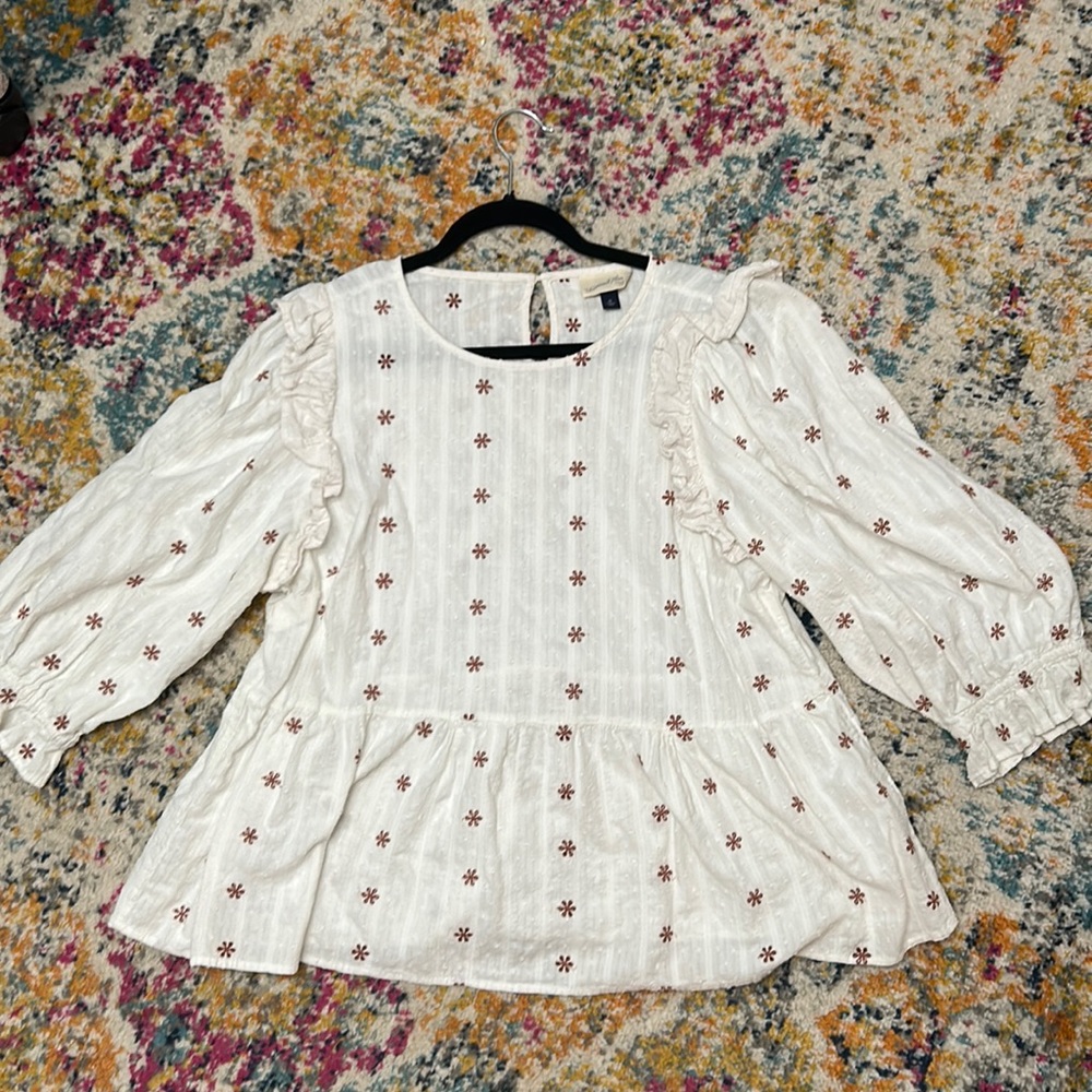 Universal Thread Shirt